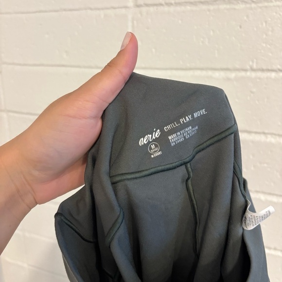 Aerie leggings in grey - Picture 3 of 4